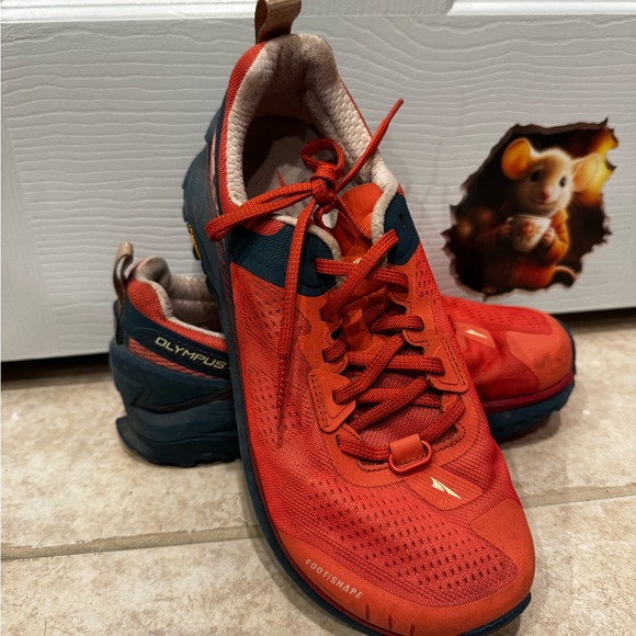 Altra Orange and Blue Athletic Shoes - Picture 2 of 8